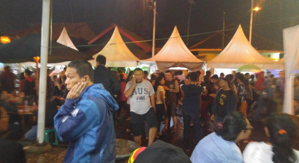 Kerumunan Orang di Festival Steak Maranggi