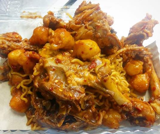 Mie Tulang dan Mie Ceker Sukagalih