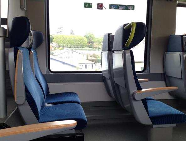 tempat duduk mobil travel 