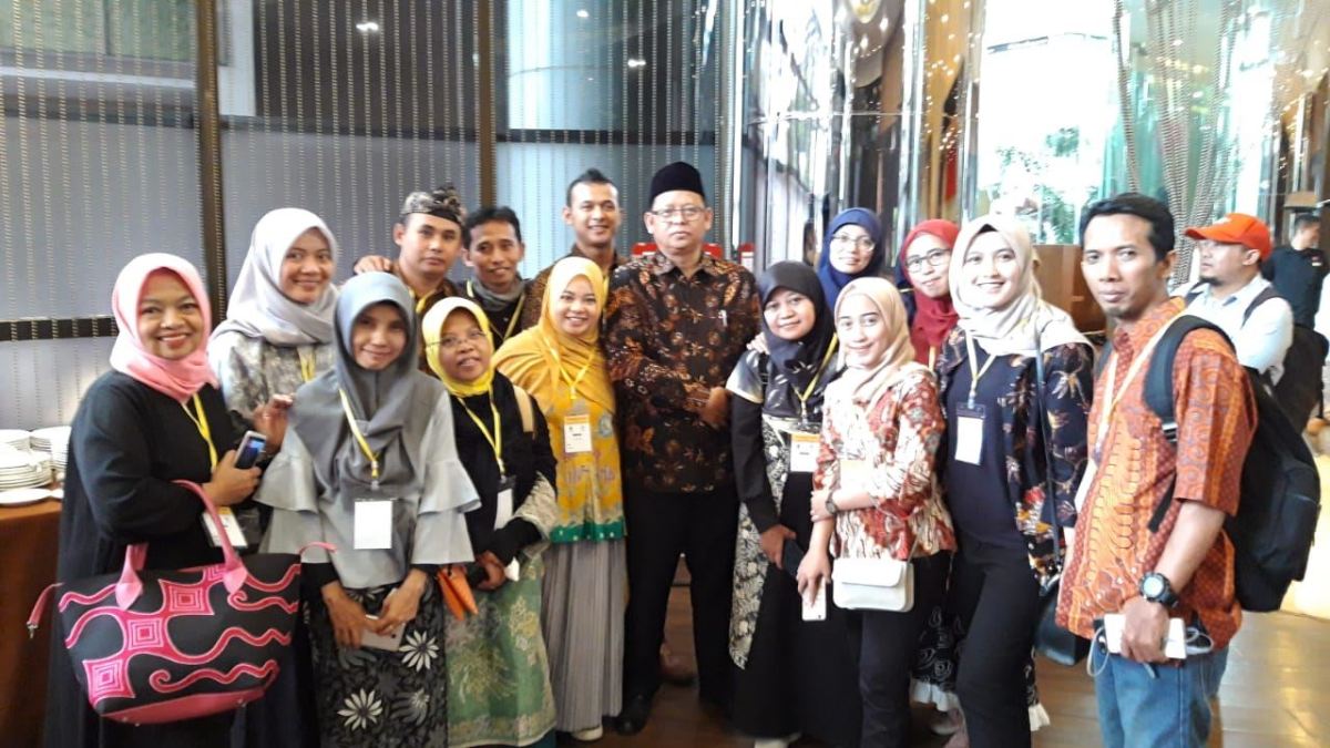 Foto bersama Ketua Dinas KUMKM Pemprov Jabar
