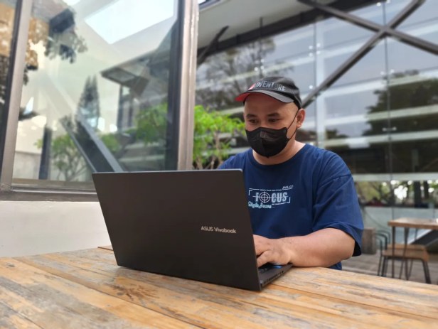  ASUS Vivobook 14 (A1400)