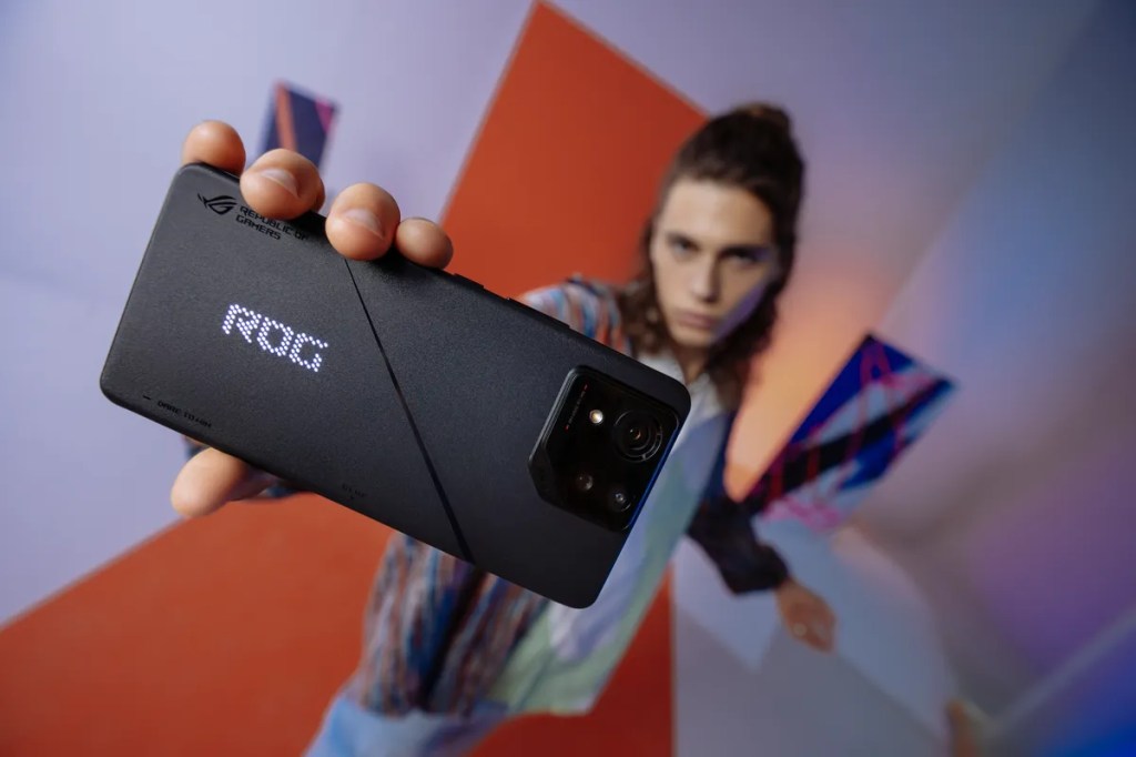 ASUS ROG Phone 8