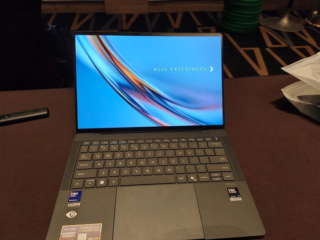 ASUS EXPERTBOOK ULTRA